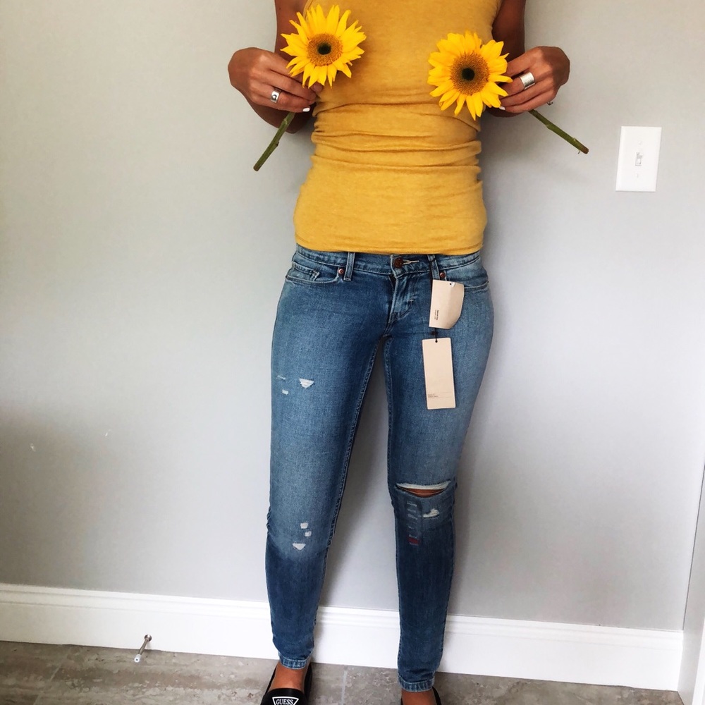 🌻Levi’s Nice day🌻New size O - Picture 2 of 6